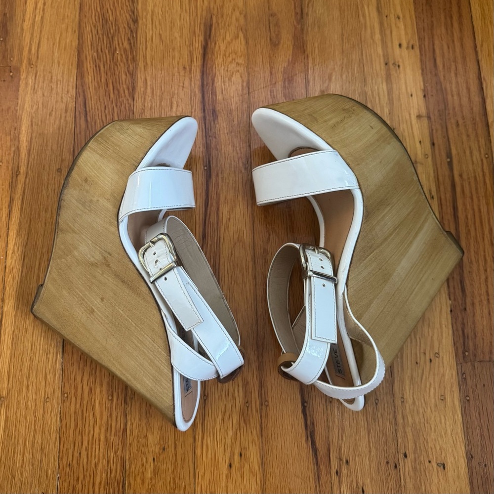Steve Madden white and Tan Platform Heels with ankle strap - Picture 3 of 7